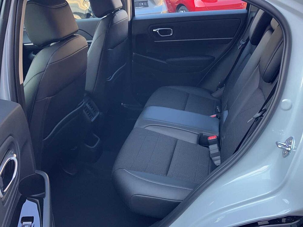 Honda HR-V HR-V 1.5 i-MMD Advance, mit dunkle Scheiben hinten